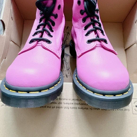 Dr. Martens 1460 Size 8 Pink Pascal Virginia Leather Boots women’s shoes - Picture 11 of 15